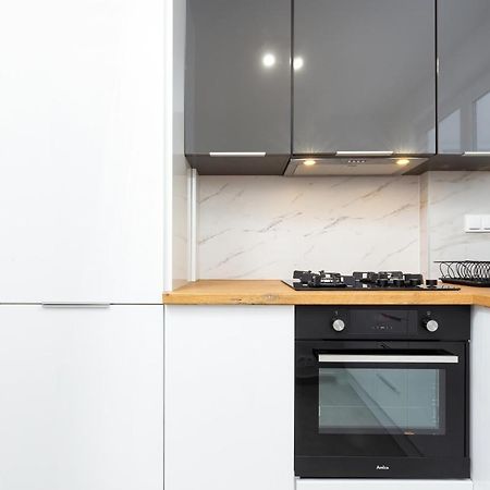 Studio City Center Zlota Street By Renters Warsawa Bagian luar foto