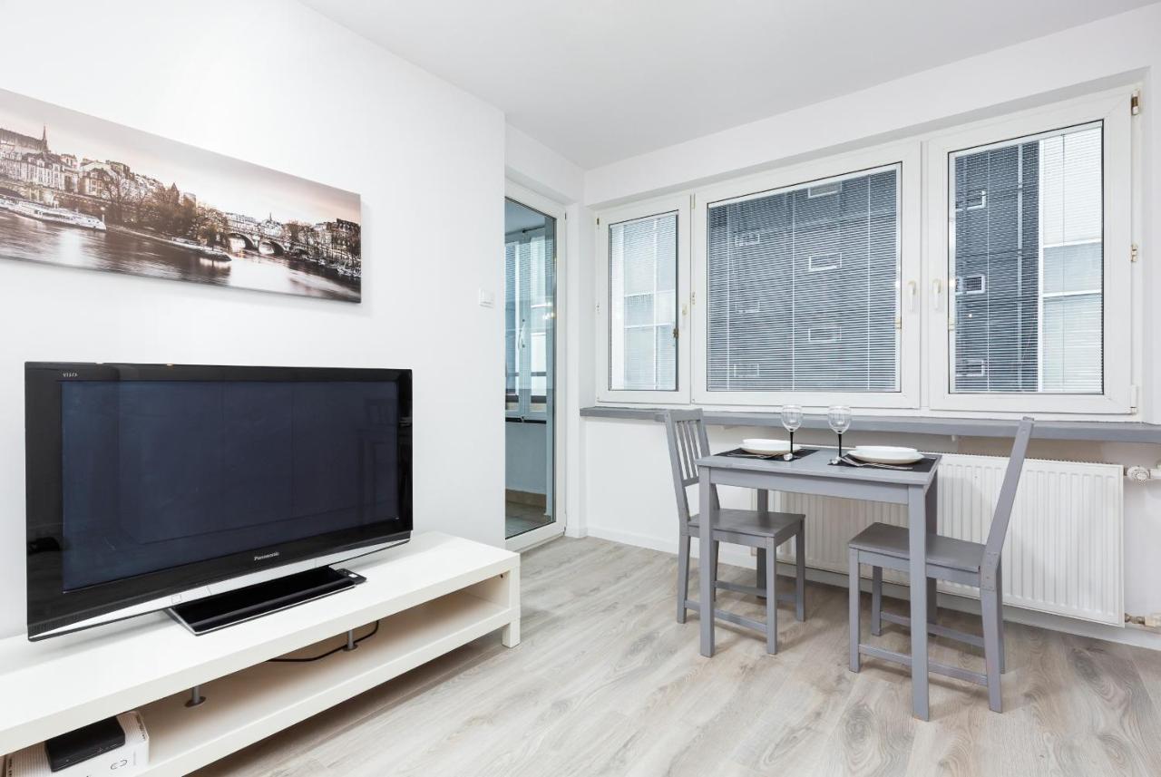 Studio City Center Zlota Street By Renters Warsawa Bagian luar foto