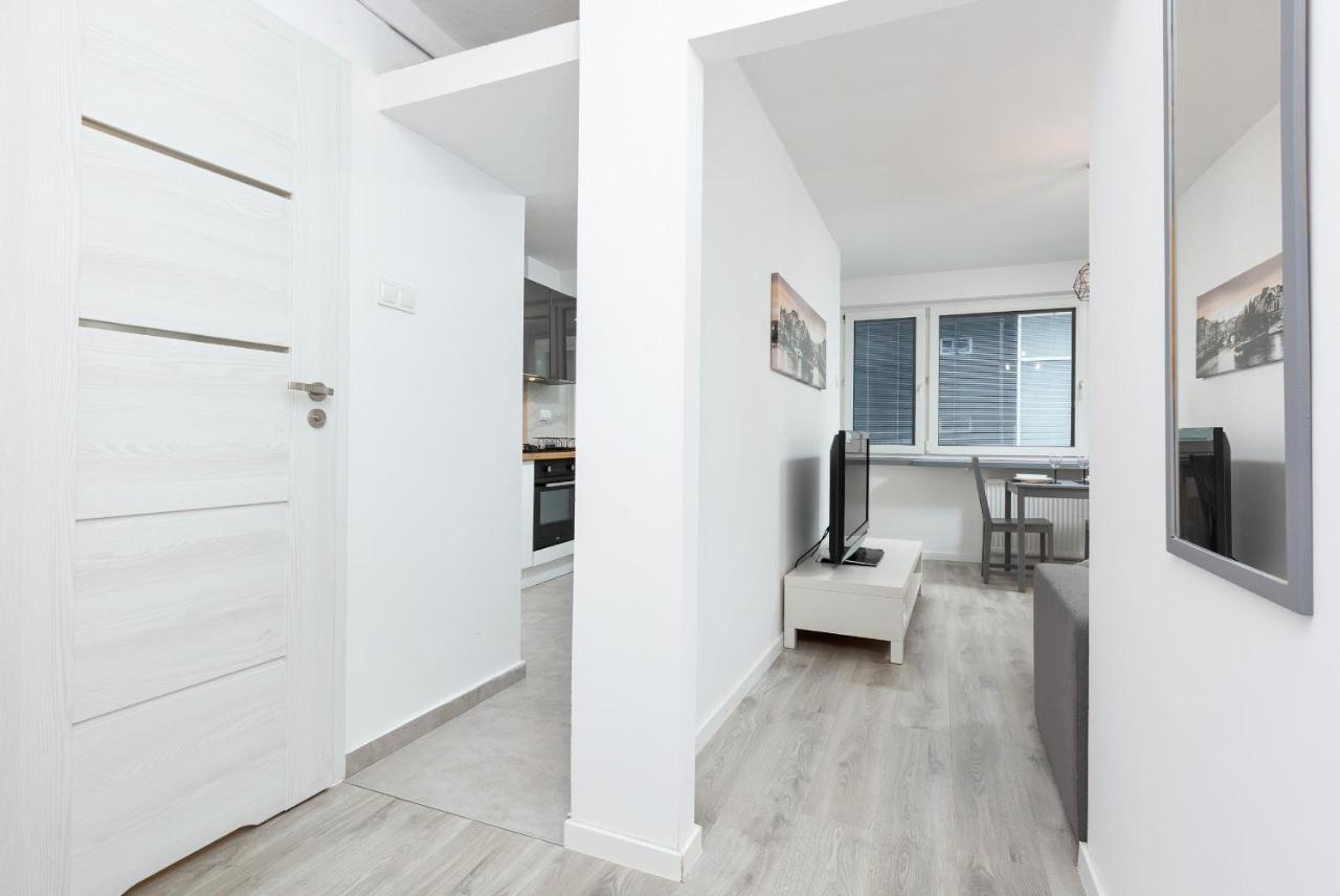 Studio City Center Zlota Street By Renters Warsawa Bagian luar foto
